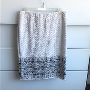 41 Hawthorn Skirts - Knee length embroidered pencil skirt 41 Hawthorn Skirts - Knee length embroidered pencil skirt